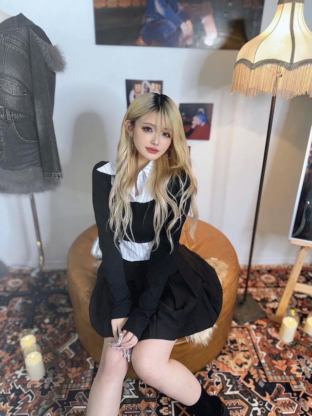 金髪の雨宮未苺／Instagramより