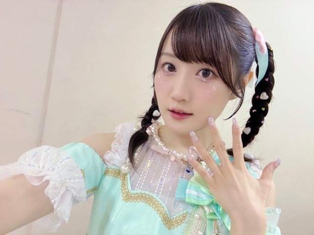 小倉唯Xより