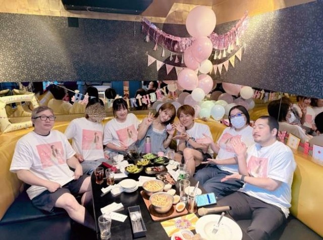 第5子妊娠中の辻希美、杉浦太陽らからサプライズ！誕生日“前夜祭”SHOT公開「本当にありがとう」