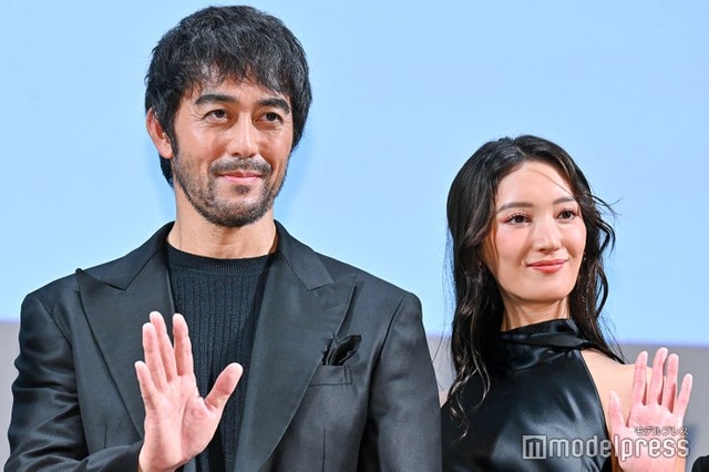 「キャンドルスティック」ジャパンプレミアに出席した阿部寛、菜々緒（C）モデルプレス