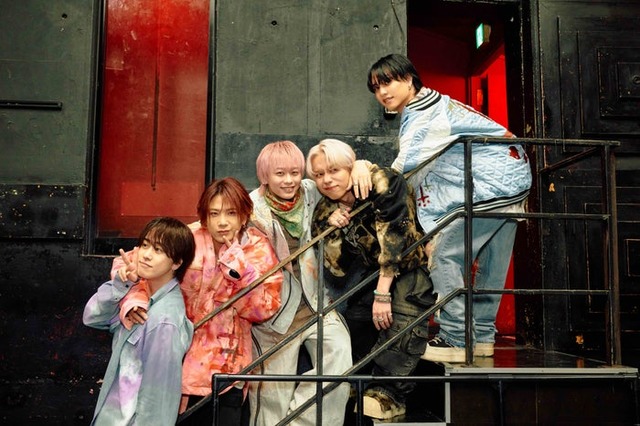 WhiteA／超特急シューヤ1st写真集「TRENTE」収録カット（C）SDP