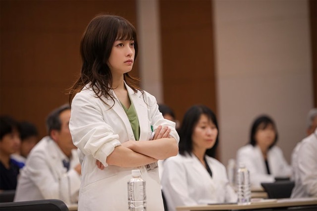 橋本環奈「天久鷹央の推理カルテ」最終話（C）テレビ朝日