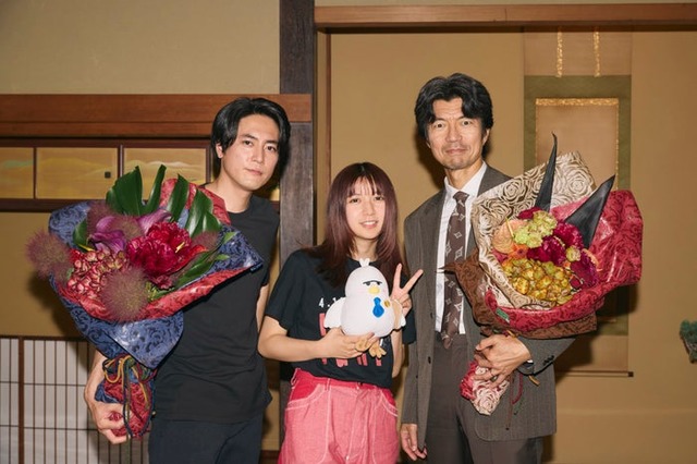 間宮祥太朗、上白石萌歌、仲村トオル（C）TBS