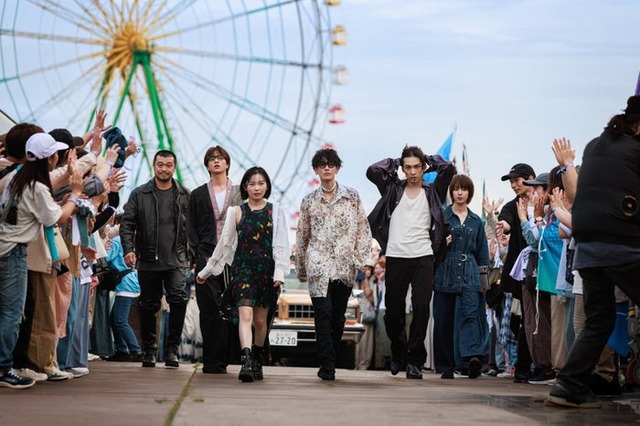 グラスハート（C）NETFLIX, INC. AND IT'S AFFILIATES, 2025. ALL RIGHTS RESERVED.