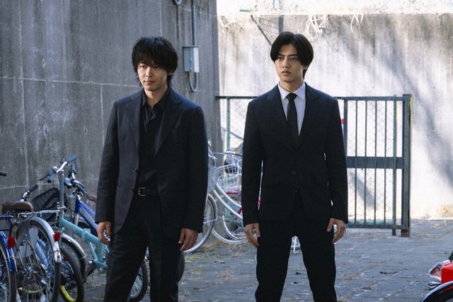 中村倫也、高橋海人「DOPE 麻薬取締部特捜課」第1話（C）TBS