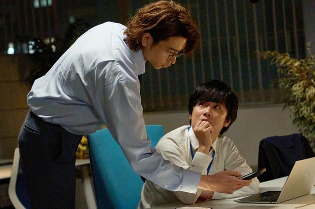 庄司浩平、風間俊介「40 までにしたい 10 のこと」第1話（C）マミタ・libre／「40 までにしたい 10 のこと」製作委員会