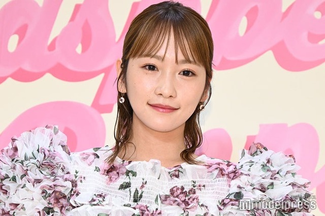 茶髪の川栄李奈（C）モデルプレス