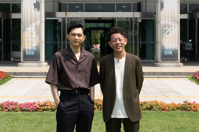 吉沢亮、浜崎慎治監督「第29回 富川国際ファンタスティック映画祭」（C）2025「ババンババンバンバンパイア」製作委員会（C）奥嶋ひろまさ（秋田書店）2022