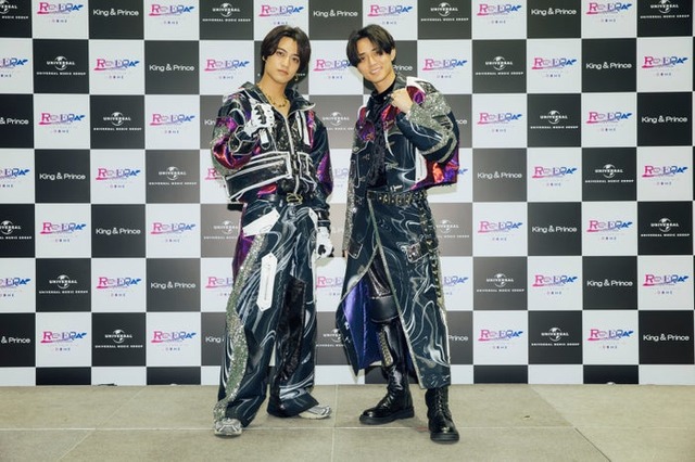 囲み取材に応じたKing ＆ Prince／高橋海人、永瀬廉（提供写真）