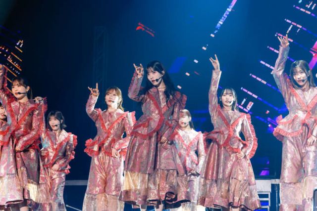 櫻坂46、“史上最少人数”BACKSメンバーの魅力が爆発！夏の暑さにも負けないパワフルなステージを展開