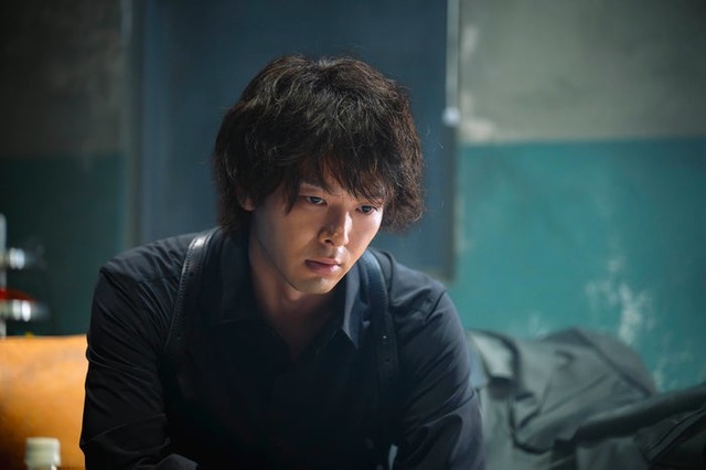 中村倫也「DOPE 麻薬取締部特捜課」第2話（C）TBS