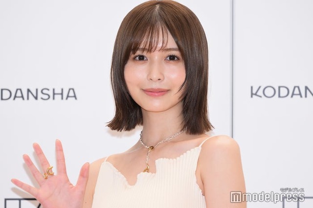 会見に出席した長濱ねる（C）モデルプレス