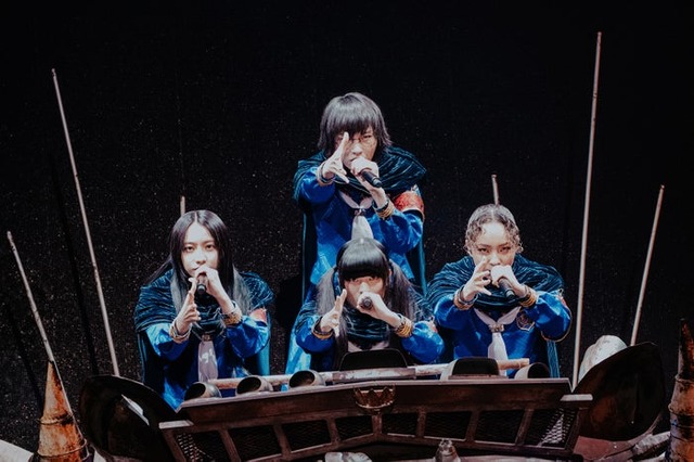 新しい学校のリーダーズ「宣誓 ～個性や自由ではみ出し10年～」（C）hiroyabrian