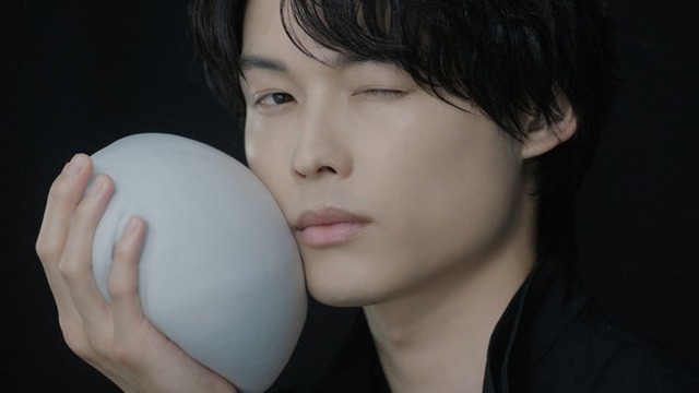 松村北斗／新CM「シロルの黒い魔泡」篇（提供写真）