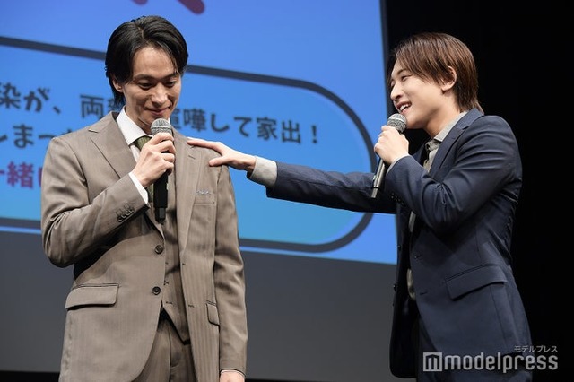 落ち込む先輩・戸塚祥太を励ます「恋人にしたいジュニア」3年連続1位の中村嶺亜（C）モデルプレス