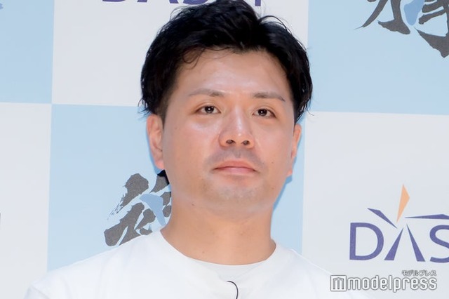 発表会に出席した阪本（C）モデルプレス