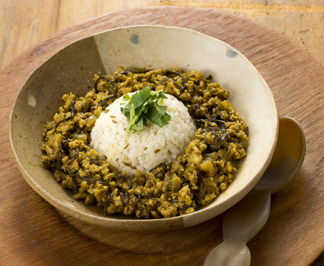 10分で完成、旨味がじゅわっと！な和風カレー、ごはんの食べ過ぎ注意「塩昆布のチキンキーマ」