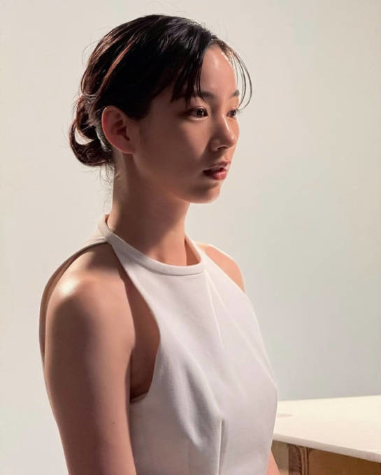 のん、艶やかな肌が色っぽいヘルシーコーデにファンうっとり「まさにヴィーナス」「彫刻のような美しさ」