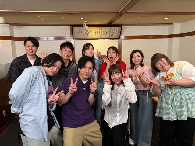 （前列左から）菊池風磨、二宮和也、吉高由里子（後列左から）吉村崇、陣内智則、朝日奈央、ゆめっち、福田麻貴、かなで（C）日本テレビ
