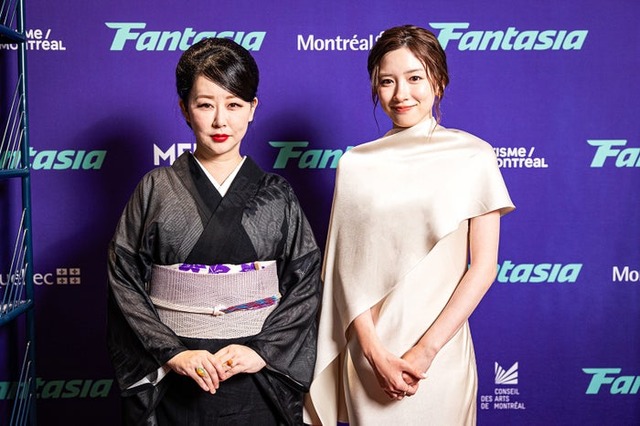 東村アキコ氏、永野芽郁（C）Charles-Antoine Marcotte