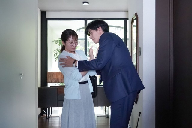 カヲル、愛実を追いかけいきなり抱きしめる！驚く愛美は…『愛の、がっこう。』４話