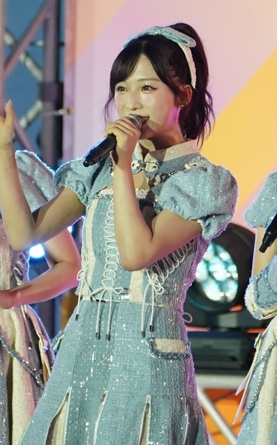 小栗有以【写真：竹内みちまろ】