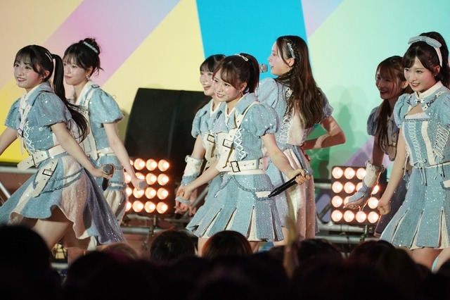 AKB48【写真：竹内みちまろ】