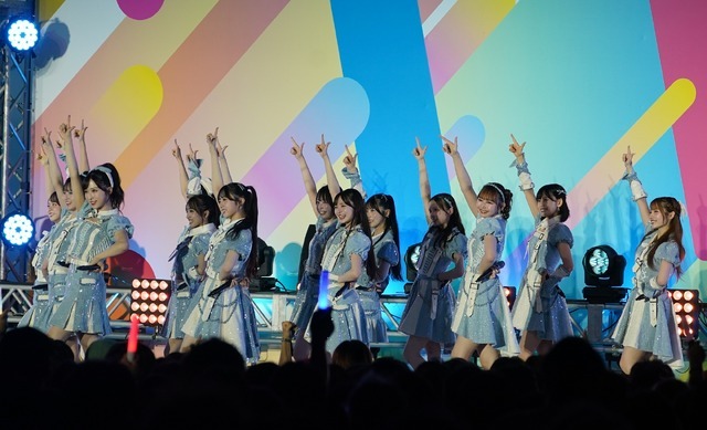 AKB48【写真：竹内みちまろ】