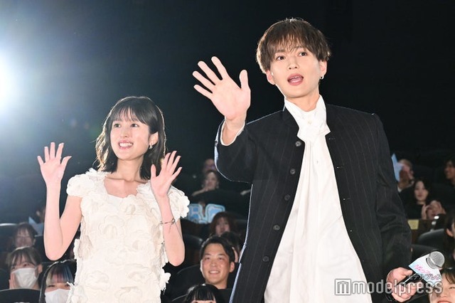 「隣のステラ」完成披露舞台挨拶に出席した福本莉子、八木勇征（C）モデルプレス