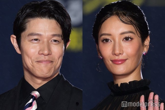 鈴木亮平、菜々緒（C）モデルプレス