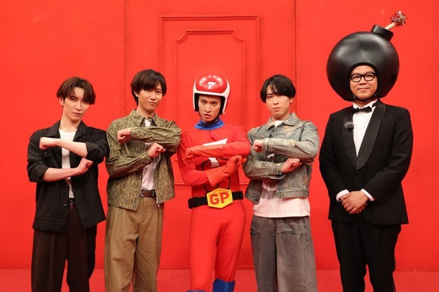 渡辺翔太、阿部亮平、向井康二、宮舘涼太、長谷川忍（C）フジテレビ