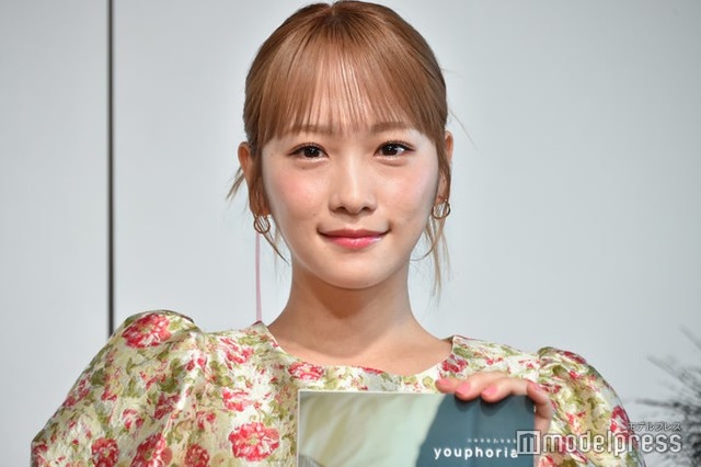 1st写真集「youphoria」発売記念記者会見に出席した川栄李奈（C）モデルプレス