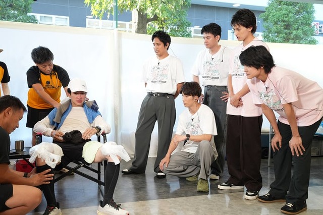 横山裕、桐山照史、濱田崇裕、小瀧望、小島健、佐野晶哉（C）日本テレビ