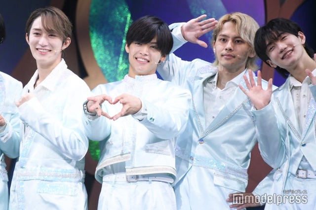 舞台「ANDO」囲み取材に出席した橋本涼、菅田琳寧、矢花黎、川崎星輝（C）モデルプレス