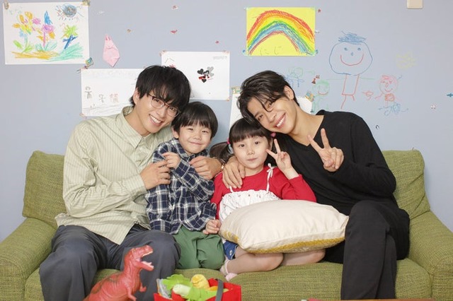 白洲迅、櫻、棚橋乃望、松島聡「パパと親父のウチご飯」（C）テレビ朝日