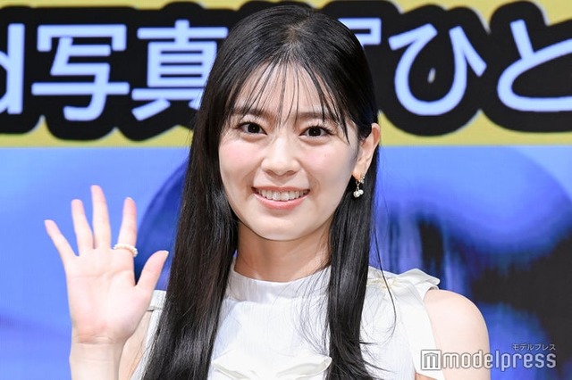 2nd写真集『ひとかけら』の発売記念会見に出席した坂井仁香（C）モデルプレス