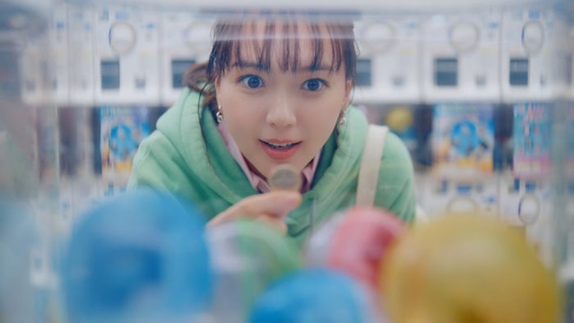 多部未華子／セット500「カプセルトイ」篇（提供写真）