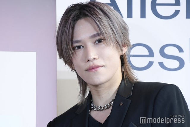 美肌輝く千賀健永（C）モデルプレス