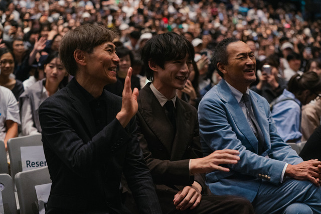 『盤上の向日葵』釜山ワールドプレミア上映　©2025映画「盤上の向日葵」製作委員会