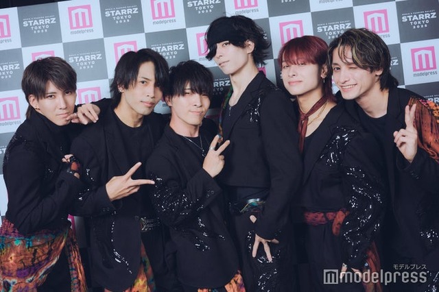 モデルプレスのインタビューに応じた（左から）まりん、カナタ、ハネル、芝健、まさと、なおや／アナタシア（C）モデルプレス