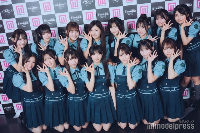 Rain Tree／（後列左から）綾瀬ことり、水野乃愛、新野楓果、仲俣美希、百瀬紗菜、鈴野みお、永瀬 真梨、朝宮日向（前列左から）葉山莉瑚、吉川海未、片瀬真花、佐藤莉華、橋本真希、遠藤莉乃、市原紬希 （C）モデルプレス