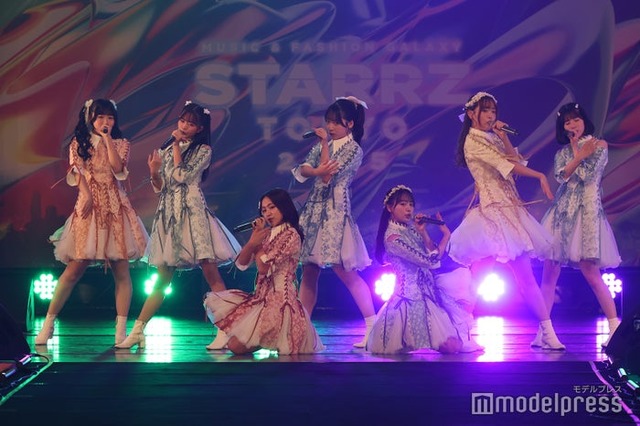 22/7（C）モデルプレス