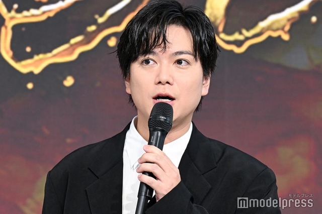 発表会に出席した加藤シゲアキ（C）モデルプレス