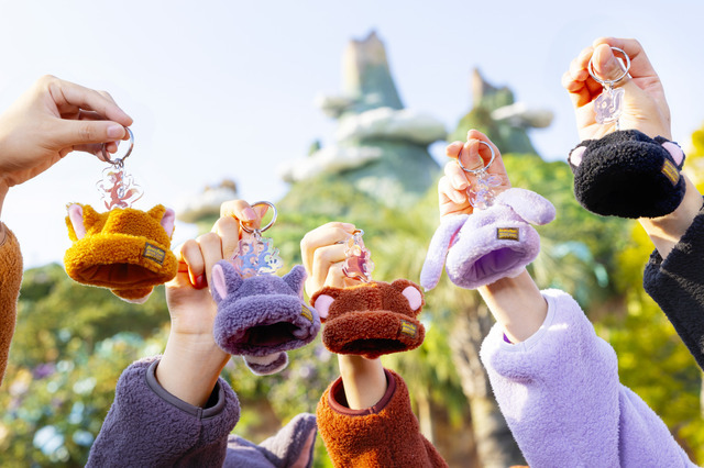 東京ディズニーシー「ファンタジースプリングス」の世界観あふれる新グッズが登場！みんなで着られるパーカーやマフラーも