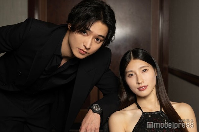 モデルプレスのインタビューに応じた山崎賢人、土屋太鳳（C）モデルプレス