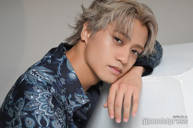 インタビューに応じた高橋海人（C）モデルプレス