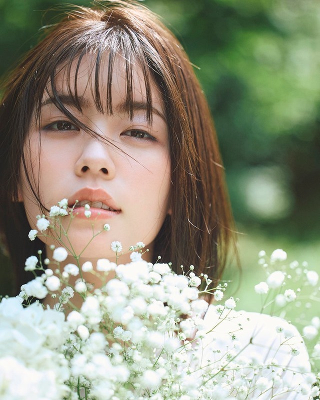 小芝風花カレンダー2026「Flower」（2025年12月12日発売）（C）マガジンハ ウス
