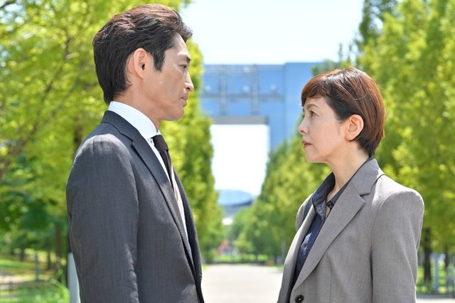 安田顕、沢口靖子「絶対零度～情報犯罪緊急捜査～」第1話（C）フジテレビ