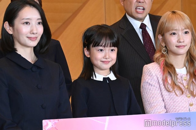 「フェイクマミー」制作発表会見に出席した波瑠、池村碧彩、川栄李奈（C）モデルプレス