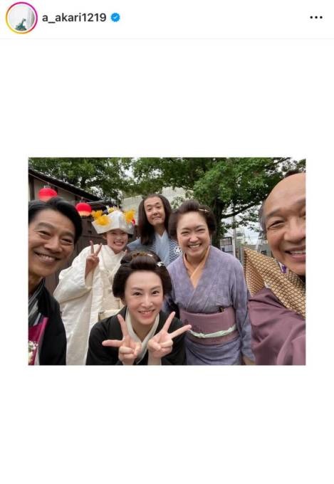 高石あかり、ヒロイン演じる『ばけばけ』オフSHOTに反響「愛がいっぱい」「笑顔が最高」